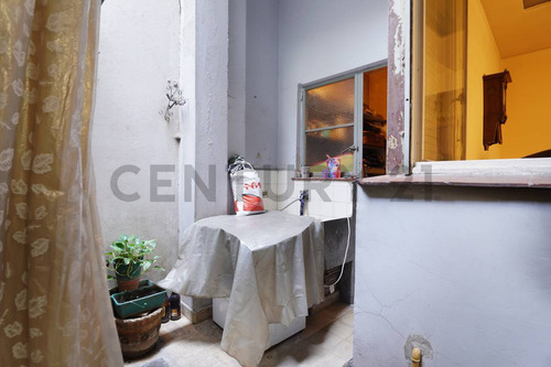 ¡oportunidad En Barracas! Departamento Con Encanto Y Gran Potencial