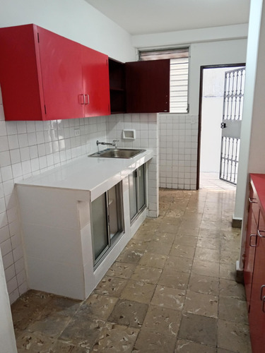 Vendo Casa Para Comercio O Vivienda, Terreno Plano 800 Mts.