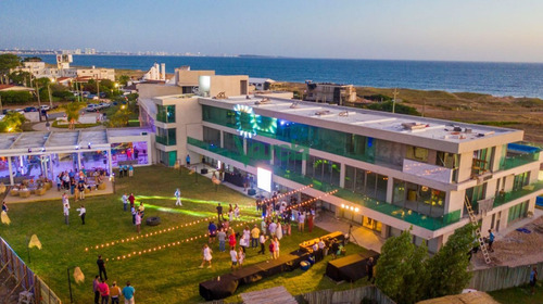 Imagen 16 de 28 de Apartamentos Sobre Playa De Las Grutas En Punta Ballena - Punta Del Este Peninsula