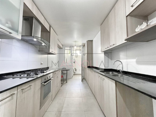 Departamento En Venta De 4 Dorm. En Las Condes