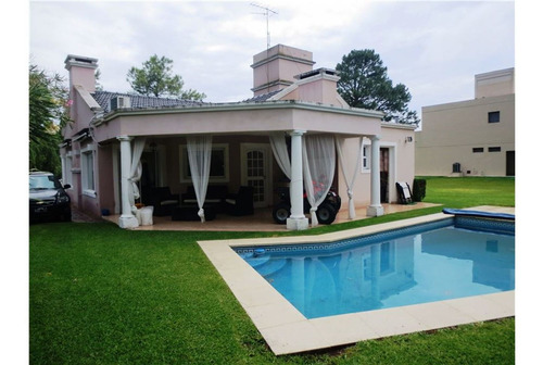 Casa En Venta Larena Country Club 4 Ambientes