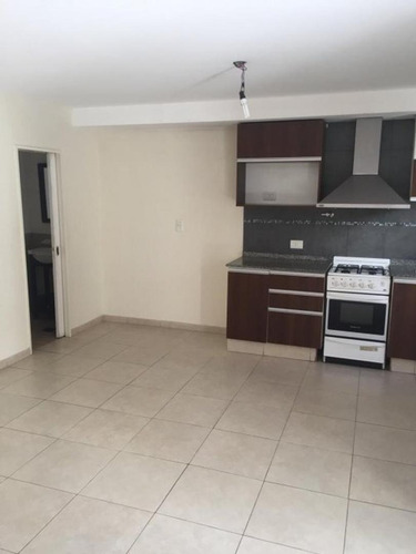 Imagen 5 de 8 de Duplex En Excelente Ubicacion !!!!!
