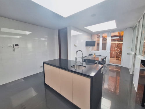 Hermosa Casa Con Vista Al Club De Golf Country Club. 40971