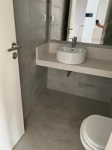 Imagen 10 de 19 de Hermoso 2 Amb - Toilette Y Baño En Suitte - Excelentes Terminaciones