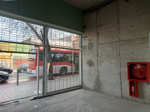 Local 34 M2 Calle San Diego Smart Fit - Transito Peatonal