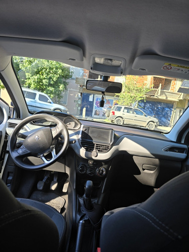 Peugeot 208 1.5 Allure Touchscreen