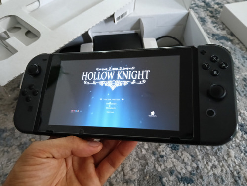 Consola Switch 1.1 Con Caja Y Todos Sus Accesorios Gris (Usado)