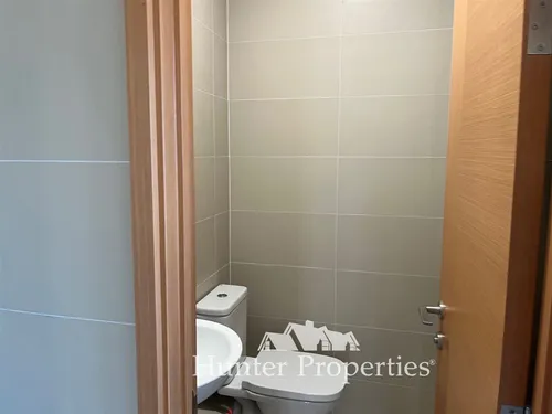 Lujoso Dpto. En Venta De 4d + Sala De Estar En Las Rastr