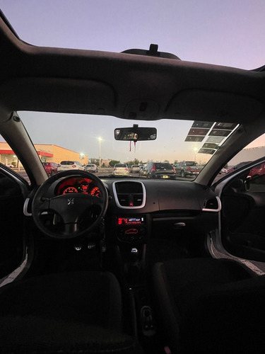 Peugeot 207 Compact xt 1.6