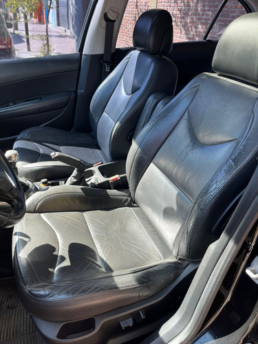 Peugeot 408 2.0 Feline 143cv
