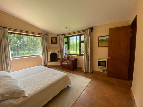 Casa De Campo, Con Pozo De Agua Propio, En Venta, En Huasca De Ocampo
