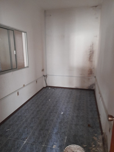 Local Con Casa 600 M2 $70000 Acropolis Casi Saravia