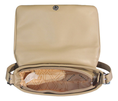 Bandolera Amayra Pu Solapa Pliegues Moda Urbana Color Camel C26303