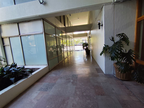 Local Comercial En Arriendo En Las Condes