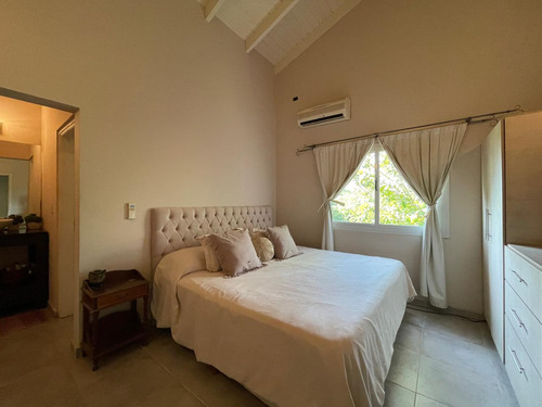 Venta Casa De 3 Dorm - Country Chacras De La Villa