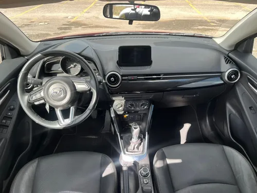 Mazda 2 (2) (fl) Touring Mt 1500cc 6ab