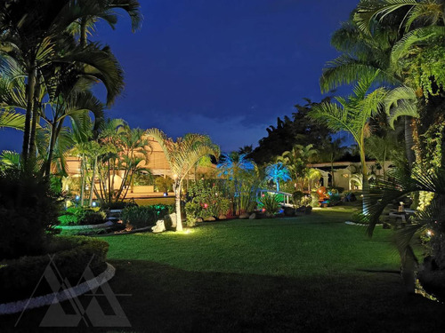 Venta Jardín De Eventos Funcionando En Pedregal De Las Fuentes, Jiutepec Morelos