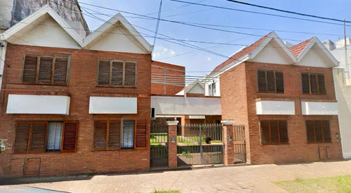 Dúplex De 3 Ambientes Con Cochera, Patio Y Terraza