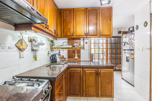 Imagen 6 de 30 de Casa En Venta - Parque Chacabuco - Terraza - Parrilla - Quincho - Patio - Cochera
