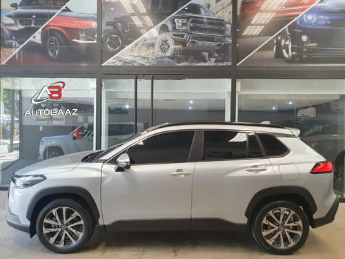 Imagen 4 de 15 de Toyota Corolla Cross Sedan