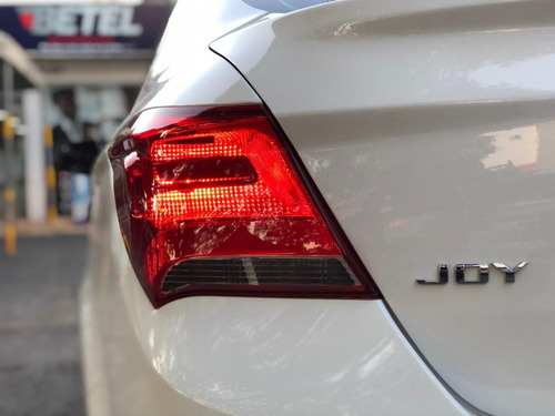 Imagem 7 de 10 de Chevrolet Joy Plus 1.0 8v 4p Flex Mec. 2019/2020