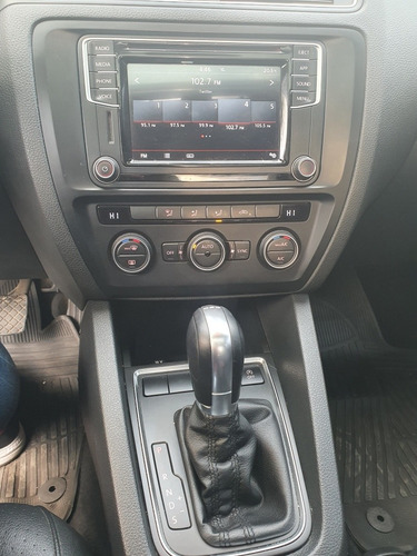 Imagen 11 de 13 de Volkswagen Vento 2018 1.4 Highline 150cv At