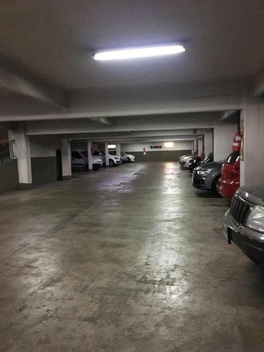 Imagen 2 de 5 de Cochera, Venta, Microcentro