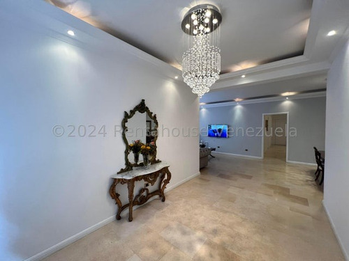 Carla Gonzalez Apartamento En Venta En La Urbanizacion El Rosal Mls #23-1576 Sc