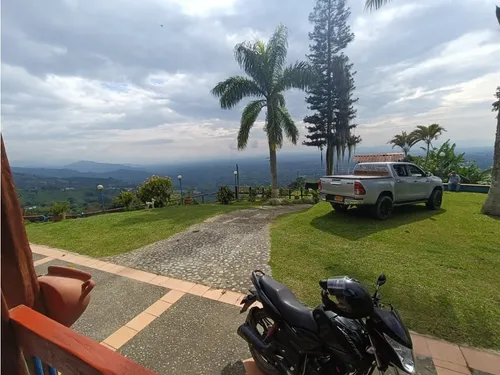 Se Vende Finca Chalet En Calarcá - Quindío
