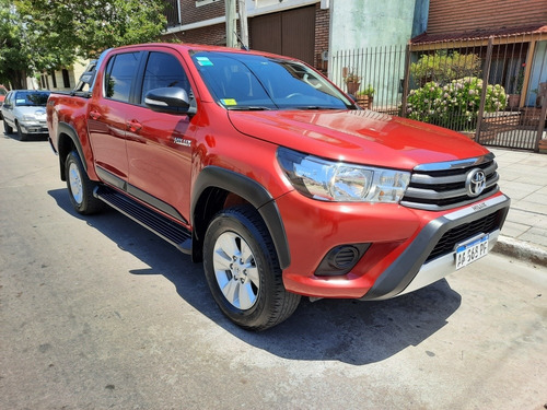 Toyota Hilux 2.8 Cd Sr 177cv 4x4 2017