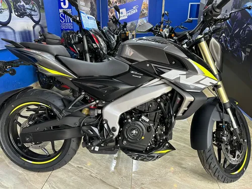 Pulsar Ns400z