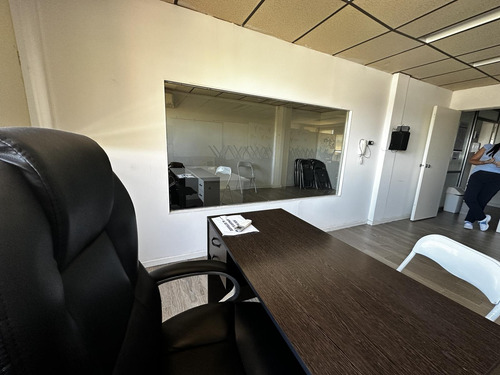 Oficina En San Isidro En Venta