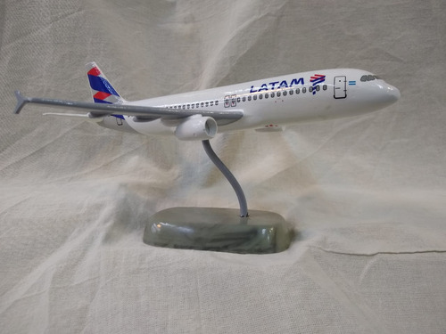 Maqueta Avion De Resina  Latam 