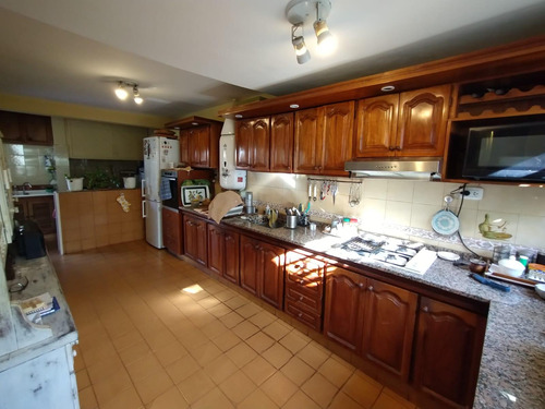 Casa 4 Dormitorios Con Departamento Cerro De Las Rosas Zona Norte