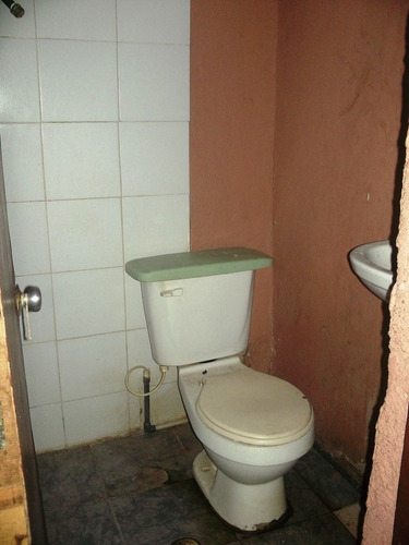 Imagen 7 de 8 de Febrero 22 Se Alquila Local 24m2 Urb. Tarapio 04145951242 Francisco Rodriguez
