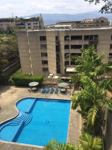 Sebucan / Hermoso Apto De 210 Mt En Edificio Con Piscina Y Pozo De Agua