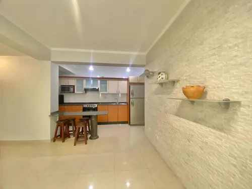 Fabiana Lecheria Alquiler 80 M2