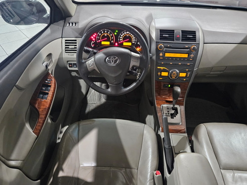 Toyota Corolla 2.0 16v Altis Flex Aut. 4p