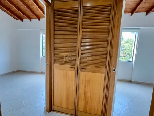 Apartamento En Venta En Abadia. Cod V775981