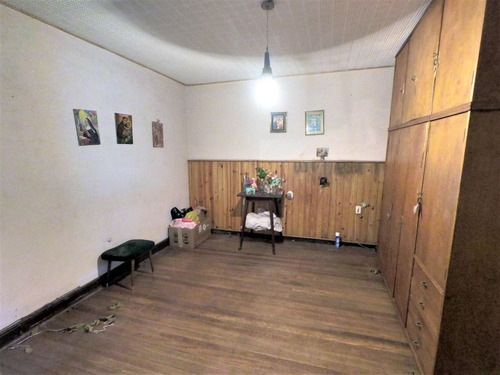 Casa 4 Ambientes. En Lote Propio Para Construir O Refaccionar