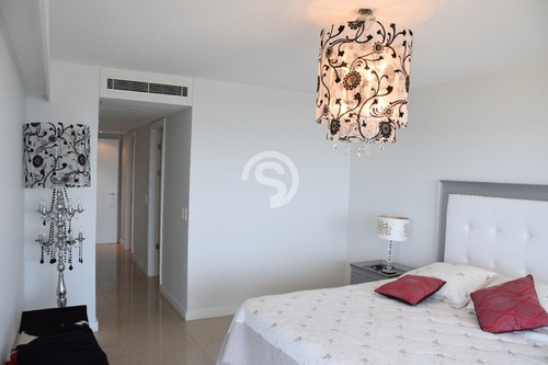 Apartamento En Mansa, 3 Dormitorios *- Ref: 4218