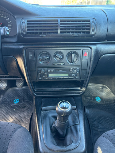 Volkswagen Passat 1.9 I