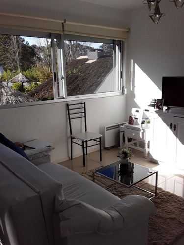 Imagen 4 de 13 de Alhajado Alquiler Temporal Precioso Apartamento Con Vista A Jardines