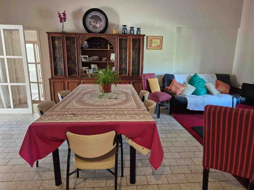 Se Vende Hermosa Casa En Arguello - 4 Dormitorios!