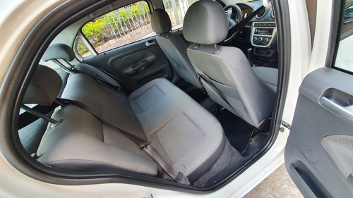 Volkswagen Voyage 2013 1.6 Vht Trend Total Flex 4p