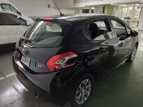 Imagen 4 de 8 de Peugeot 208 2015 1.6 Allure