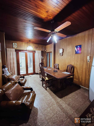 Casa En Venta - 3 Dormitorios 4 Baños Local - 433mts2 - Ensenada