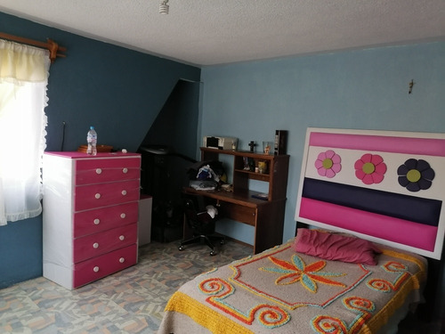 Imagen 10 de 25 de En Venta Casa En Zona Escolar Gusta A. Madero