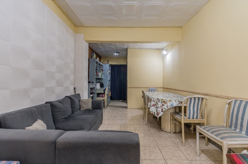 Casa. Gran Potencial Para Desarrollo Inmobiliario. Quincho Y Garage. Avellaneda Centro