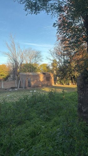 Quinta En Venta, 2 Dormitorios, La Reja, 1500 Metros De Terreno Con Pileta